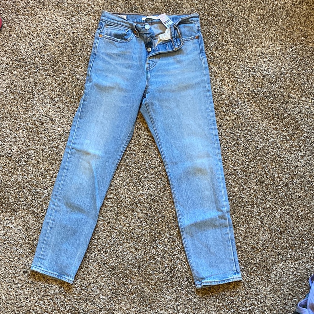 Hardly worn cute Levi’s